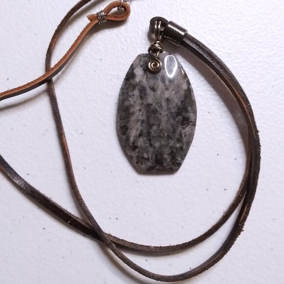 Minimalist Larvikite Pendant on Rawhide Leather Cord - Unisex - Black & Grey - Picture 3 of 11